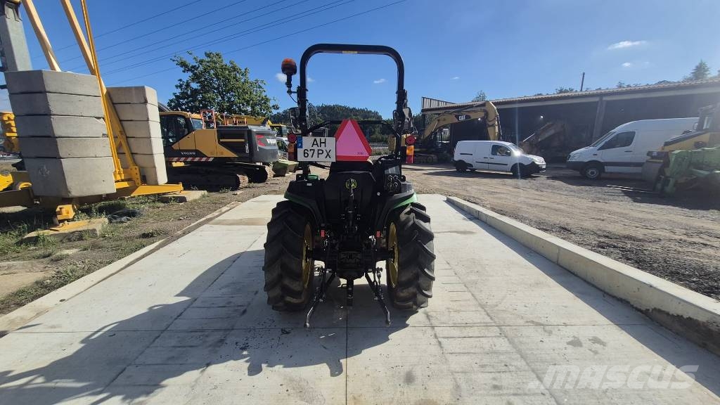 John Deere 3038 E Tratores Agrícolas usados