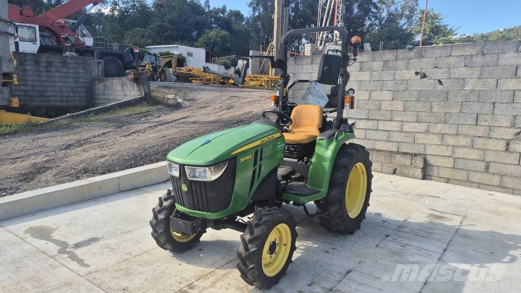 John Deere 3038 E Tratores Agrícolas usados