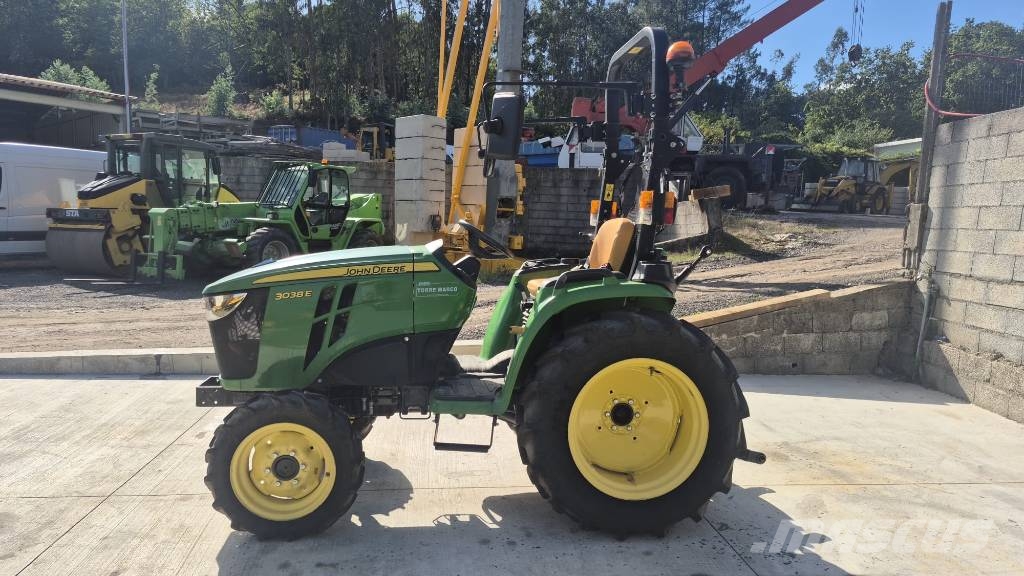 John Deere 3038 E Tratores Agrícolas usados