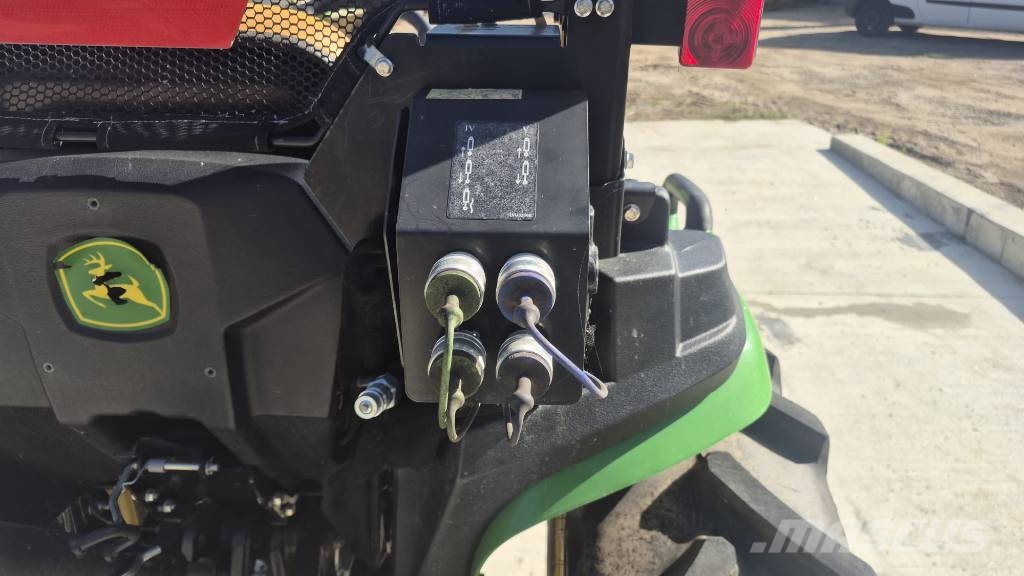 John Deere 3038 E Tratores Agrícolas usados