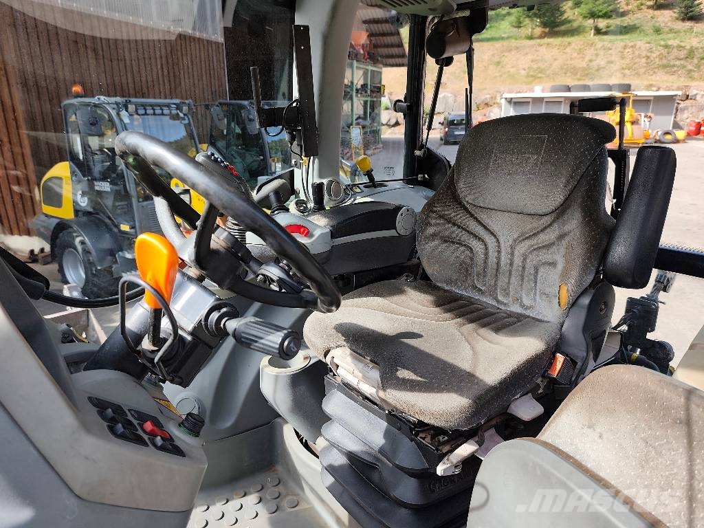 Deutz-Fahr AGROTRON 110 Tractors