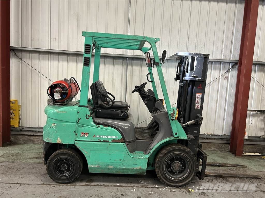 Mitsubishi FG25NT Περονοφόρα ανυψωτικά κλαρκ με φυσικό αέριο LPG