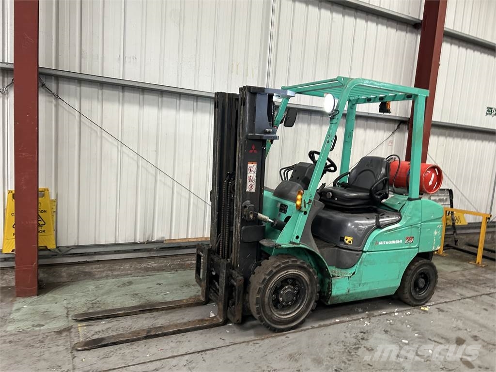 Mitsubishi FG25NT Περονοφόρα ανυψωτικά κλαρκ με φυσικό αέριο LPG