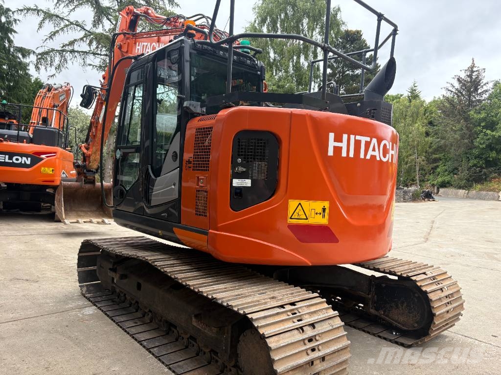 Hitachi ZX 135 US-6 Bageri gusjeničari