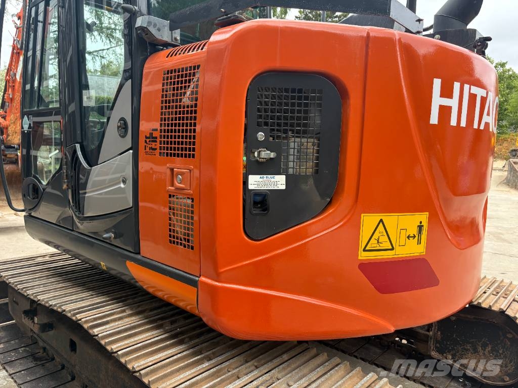 Hitachi ZX 135 US-6 Bageri gusjeničari