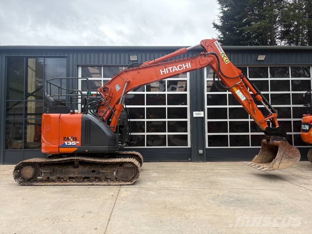Hitachi ZX 135 US-6 Bageri gusjeničari