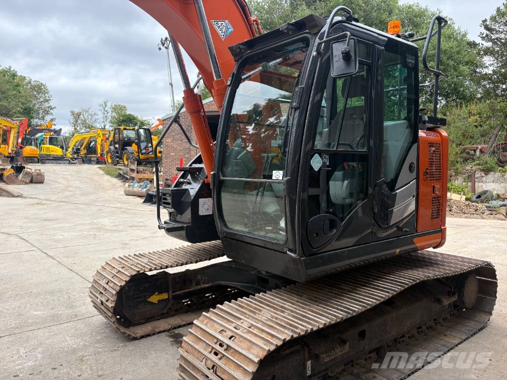 Hitachi ZX 135 US-6 Bageri gusjeničari