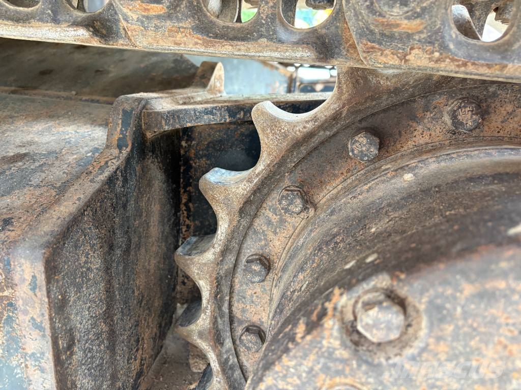 Hitachi ZX 135 US-6 Bageri gusjeničari