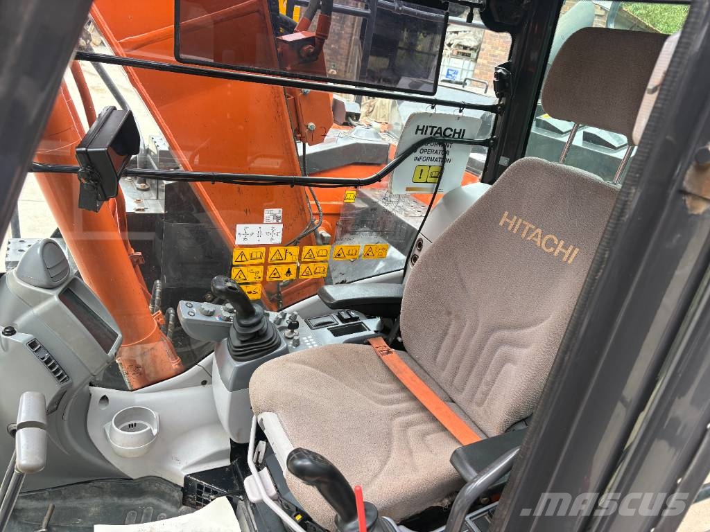 Hitachi ZX 135 US-6 Bageri gusjeničari