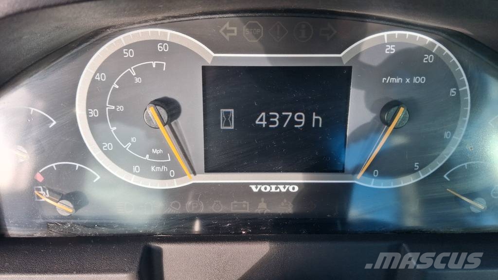 Volvo L 120 H Gumikerekes homlokrakodók
