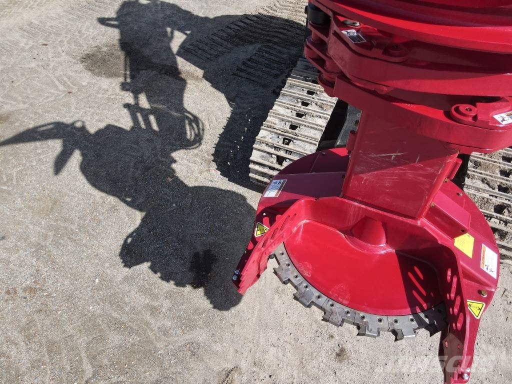 Quadco 24C Combine forestiere