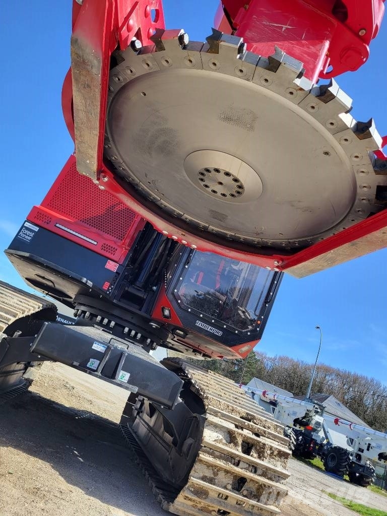 Quadco 24C Combine forestiere