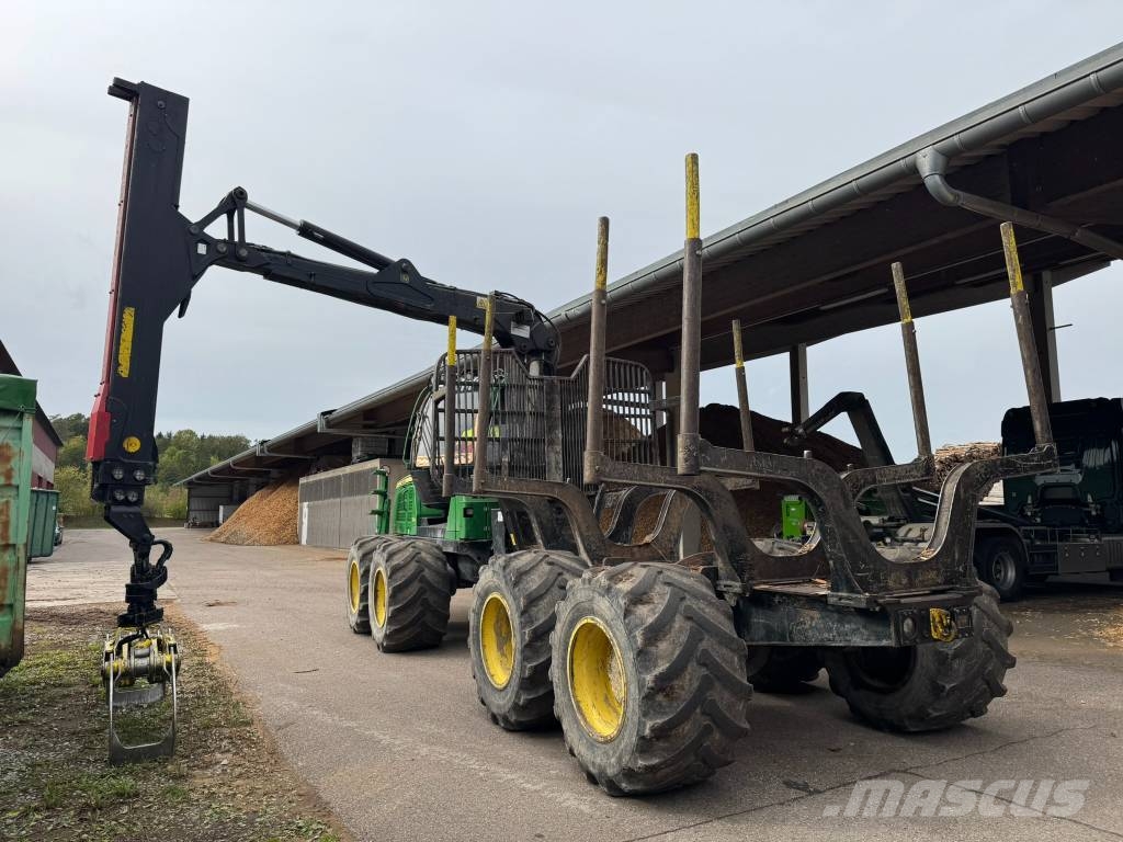 John Deere 1210E - d'occasion Forwarderid