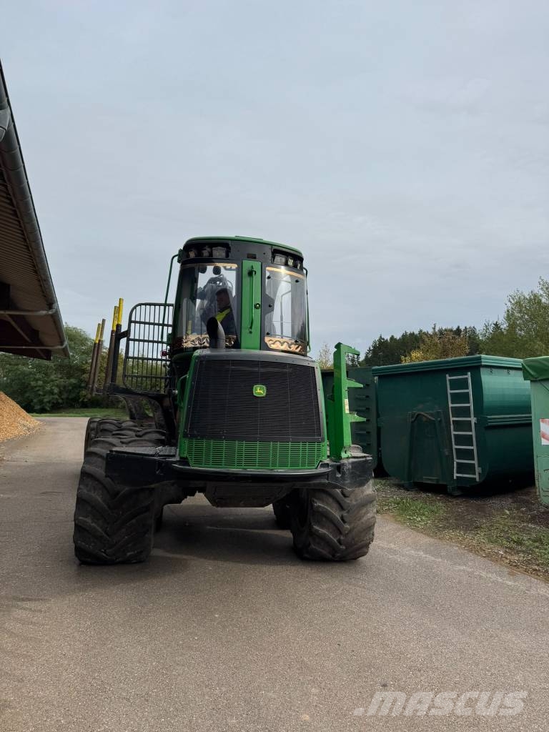John Deere 1210E - Gebrauchtmaschine Forwarders