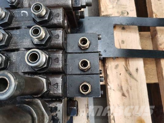 CAT TH 82 hydraulic distributor Motores