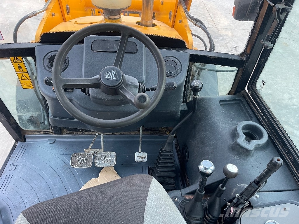 JCB 2 CX Rýpadlo-nakladače