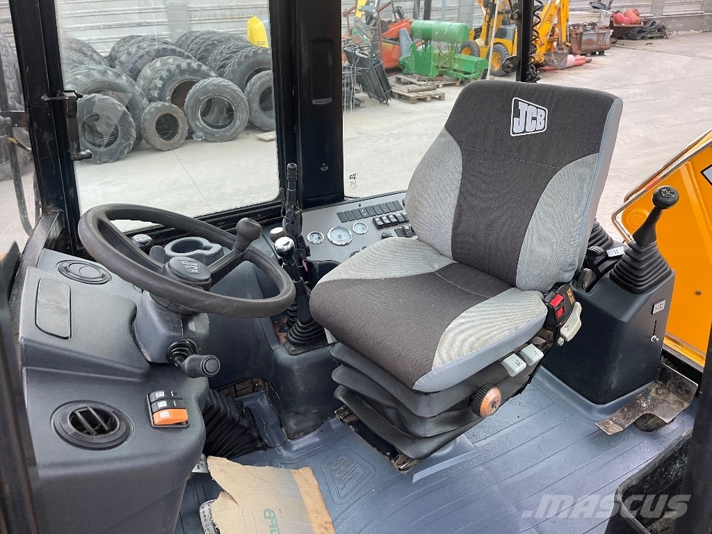JCB 2 CX Rýpadlo-nakladače