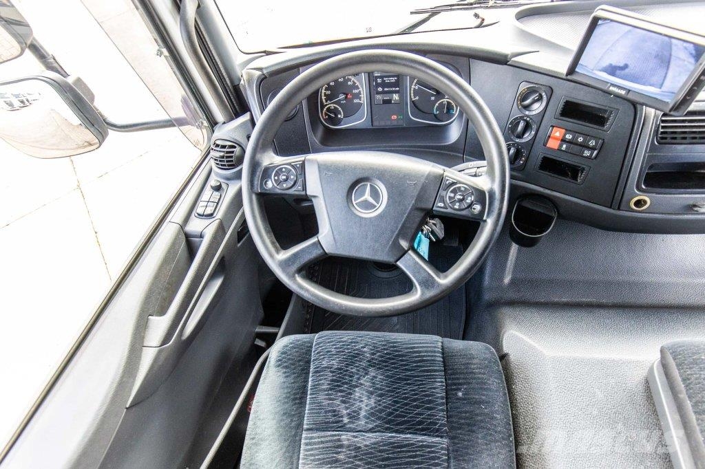 Mercedes-Benz ATEGO 1530 L+CARGOLIFT Furgons