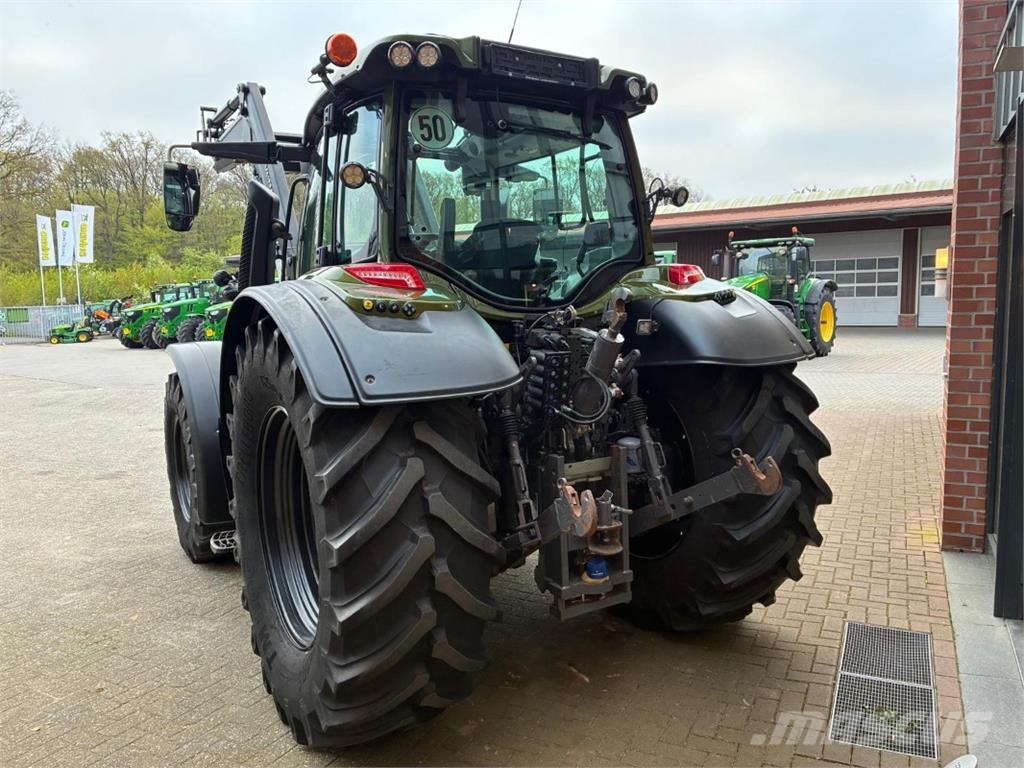 Valtra N175 Tractoare