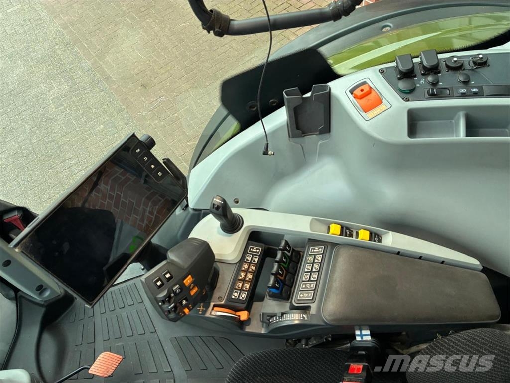 Valtra N175 Tractoare