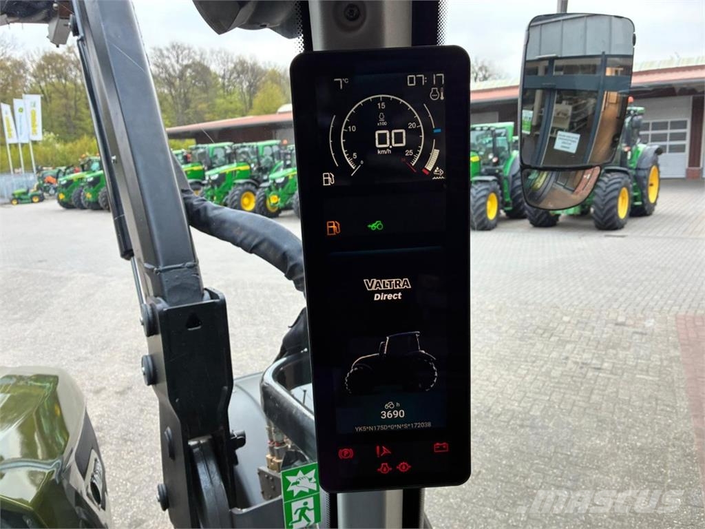 Valtra N175 Tractoare