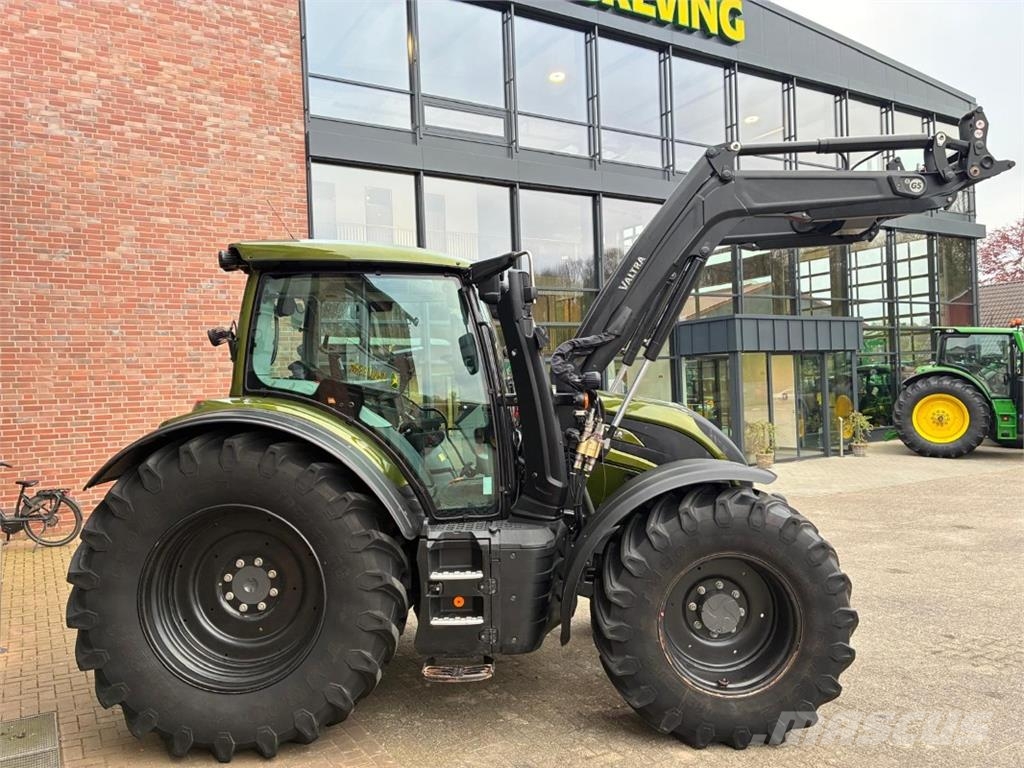 Valtra N175 Tractoare
