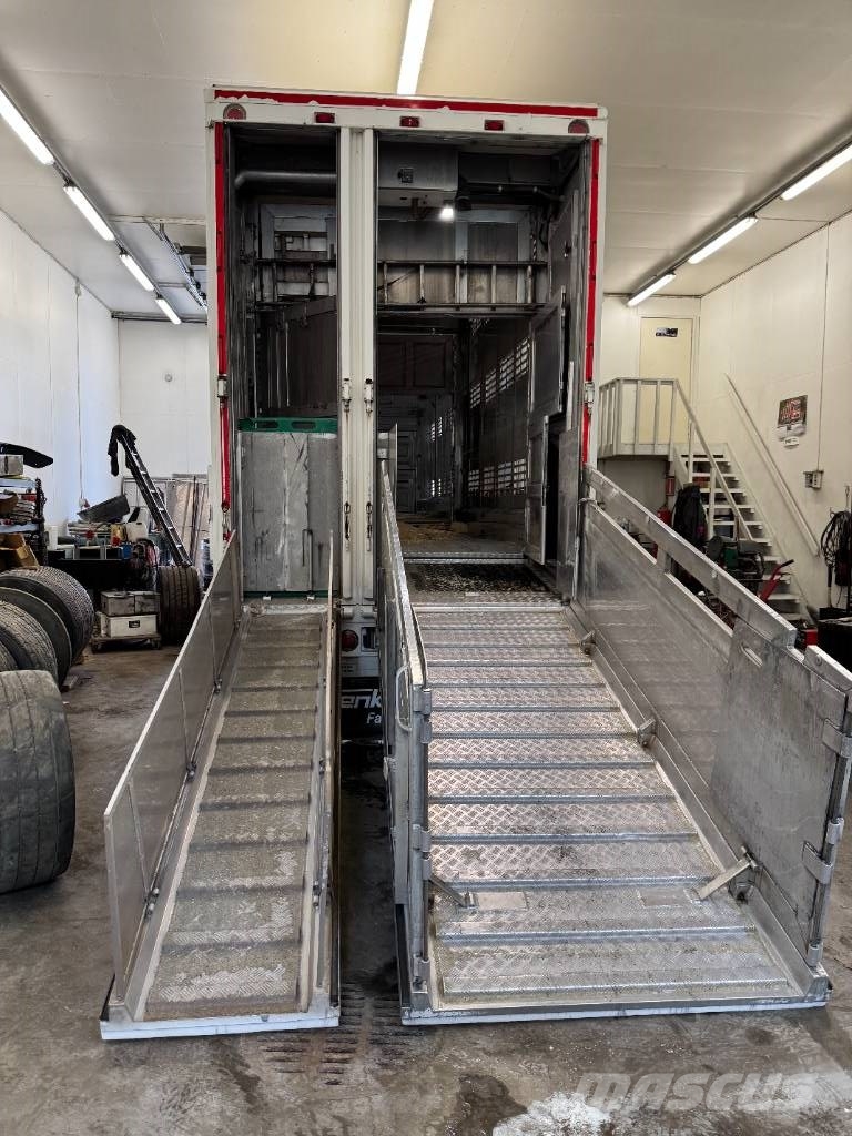 Volvo 540 Eläinkuljetusautot