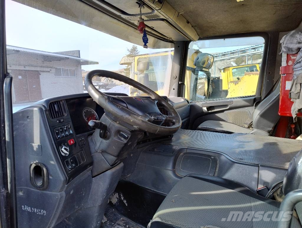 Scania P 250 Camiones bañeras basculantes o volquetes