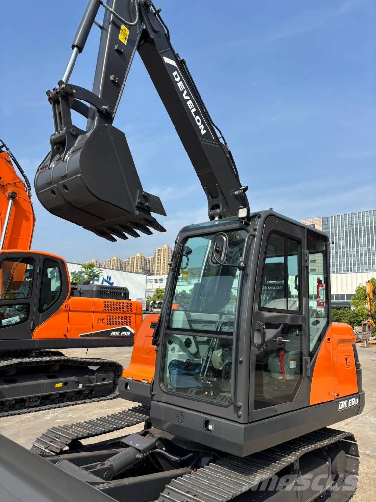 Develon DX80D Mini pelle < 7t