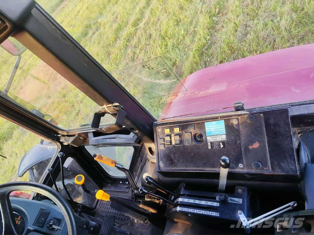 MTZ Belarus 1025.5 الجرارات