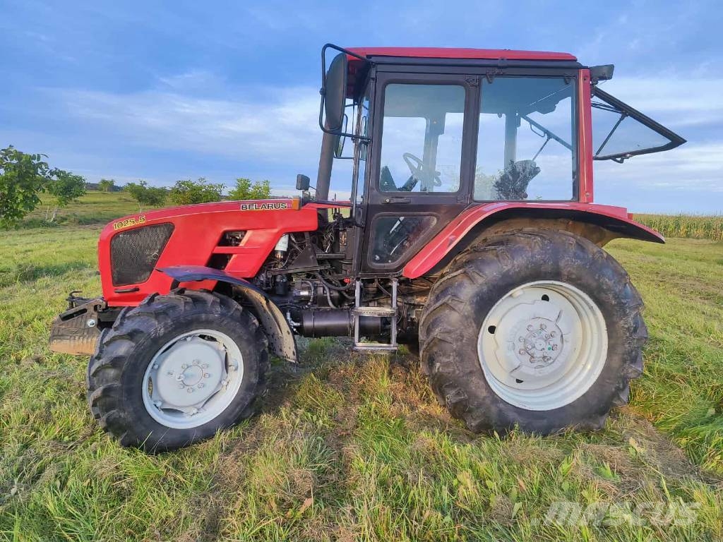 MTZ Belarus 1025.5 الجرارات