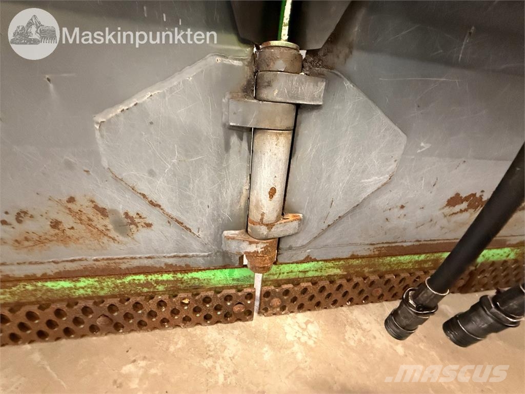 Sami V-Plow VM2800 3P Schneeschilde und -pflüge