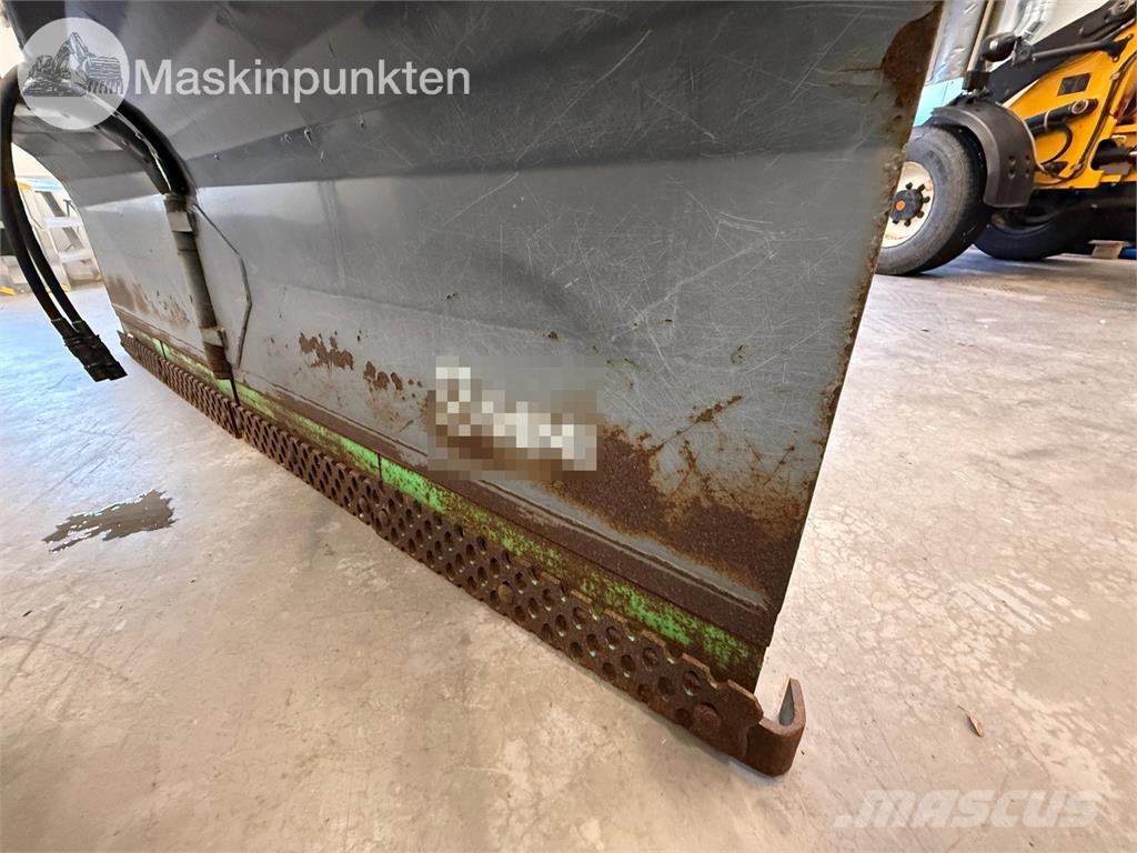 Sami V-Plow VM2800 3P Schneeschilde und -pflüge
