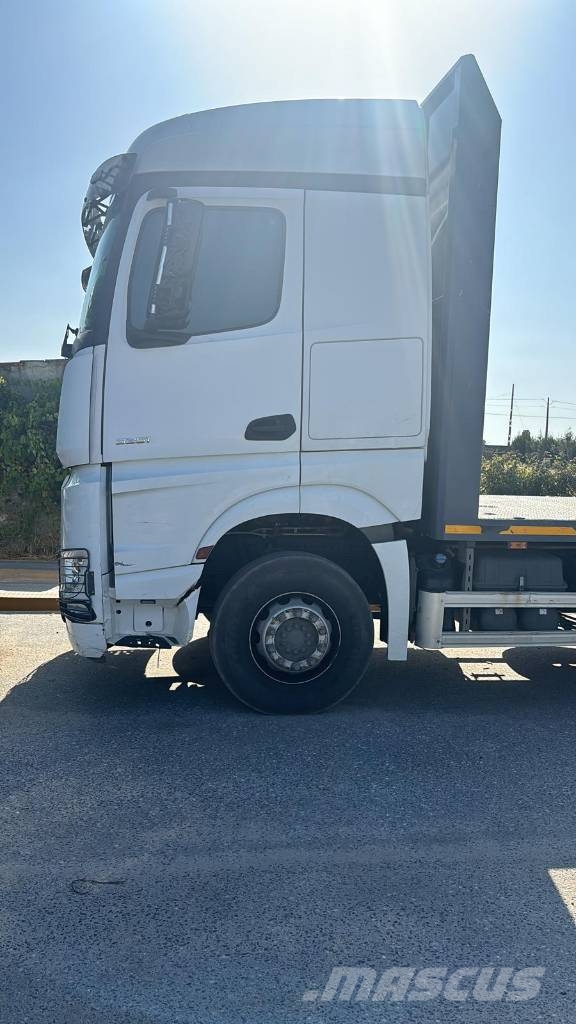 Mercedes-Benz Arocs Kamioni za drva