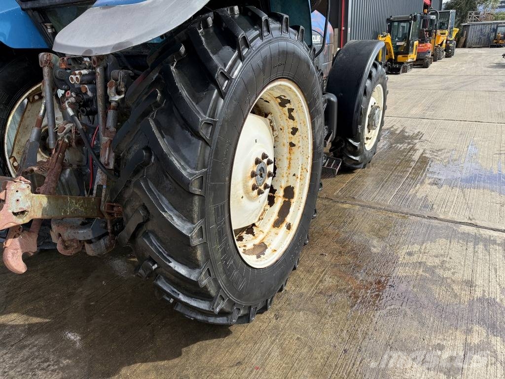 New Holland 8160 Tractor Tractors
