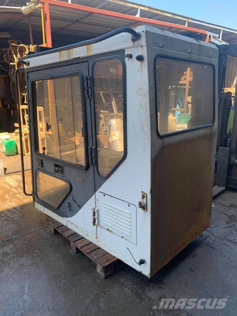 CAT 375 Cabine en interieur