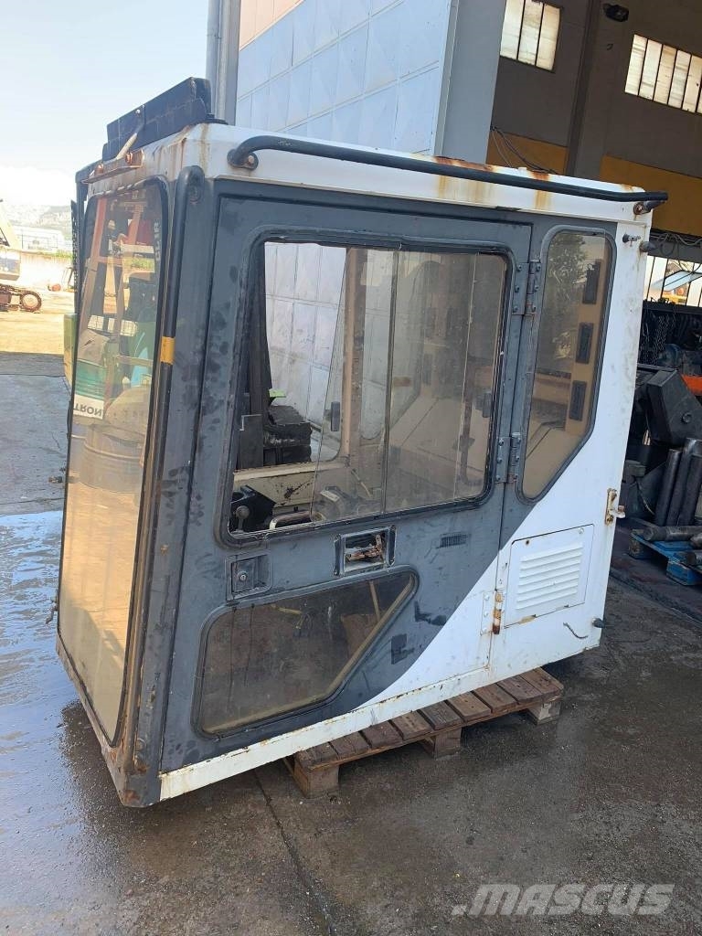 CAT 375 Cabine en interieur