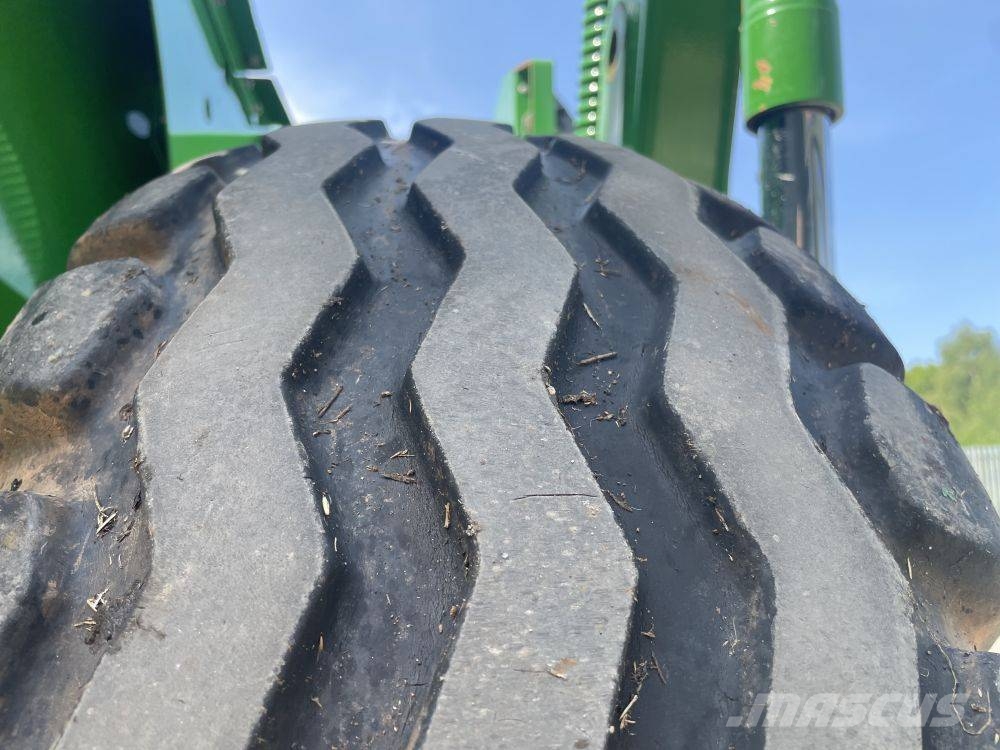 John Deere 830 Kosiarki ze wstępną obróbka paszy