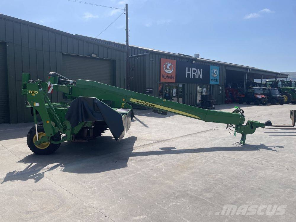 John Deere 830 Kosiarki ze wstępną obróbka paszy