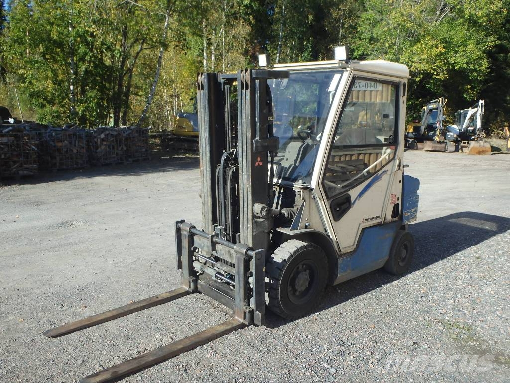 Mitsubishi FD 25 N Dieseltrukit