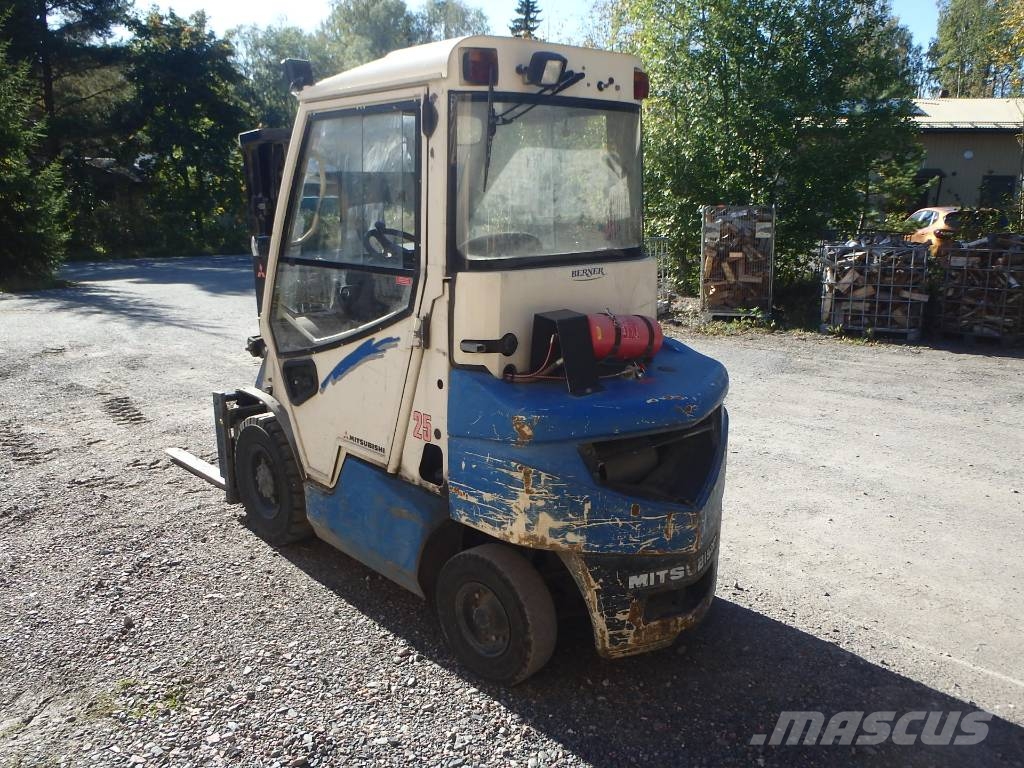 Mitsubishi FD 25 N Dieseltrukit