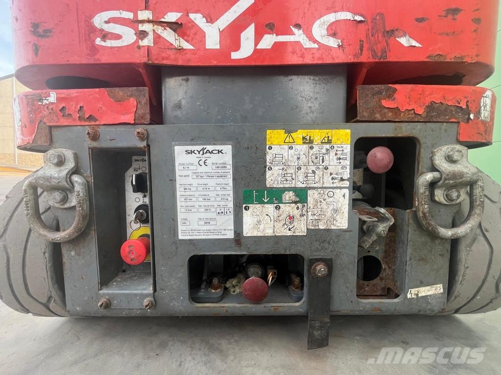 SkyJack SJ16 SJ16 Telescopic boom lifts