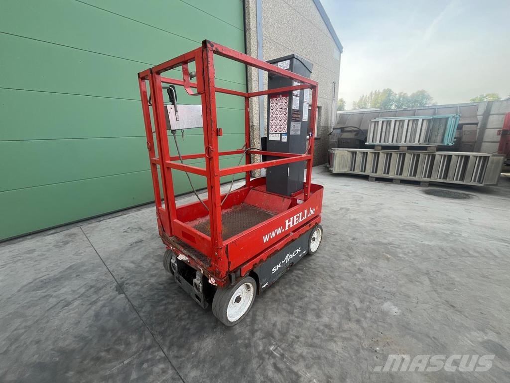 SkyJack SJ16 SJ16 Telescopic boom lifts
