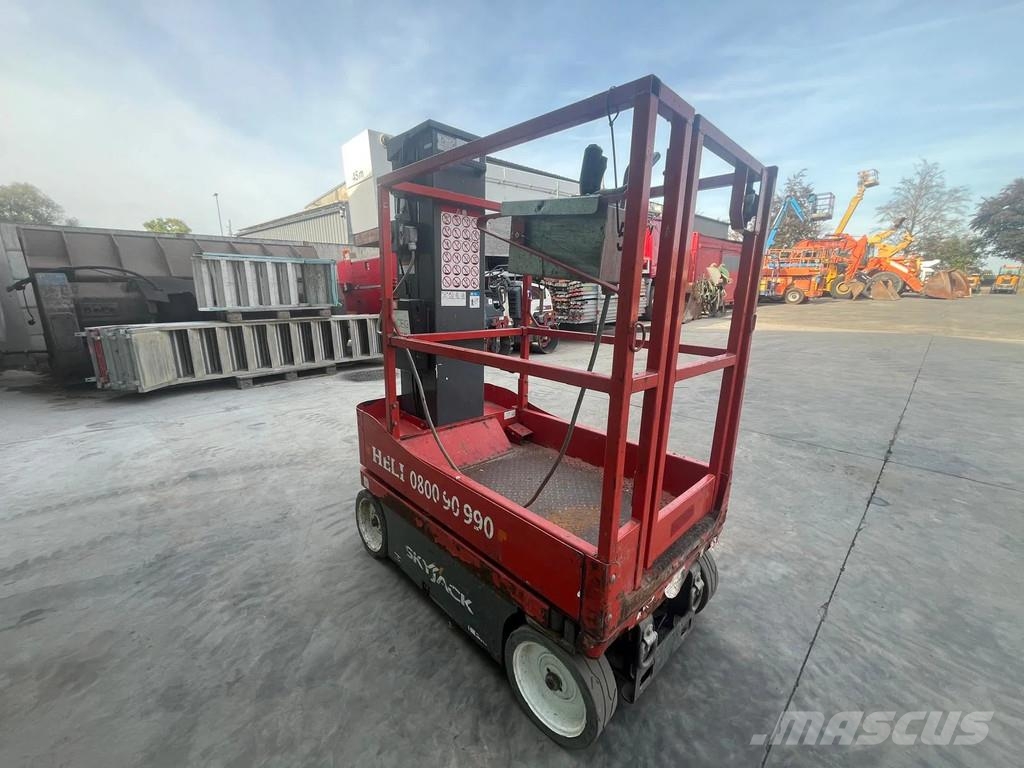 SkyJack SJ16 SJ16 Telescopic boom lifts