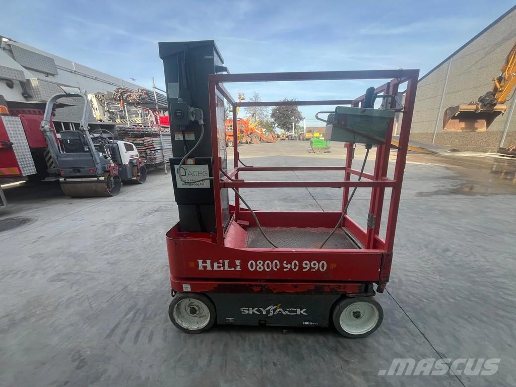 SkyJack SJ16 SJ16 Telescopic boom lifts