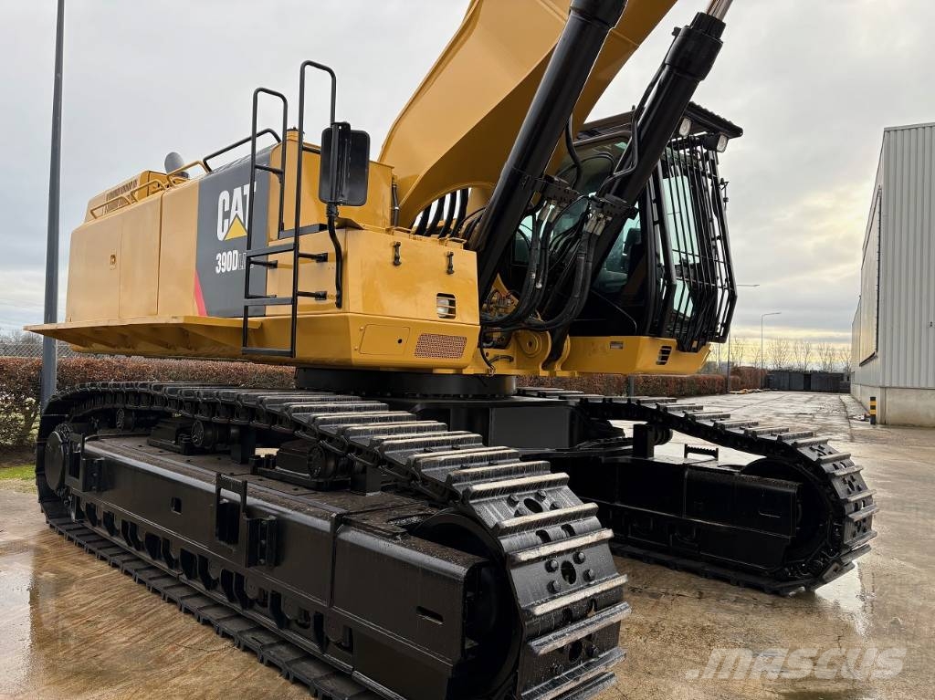 CAT 390 D L ME (coming in) حفارات زحافة