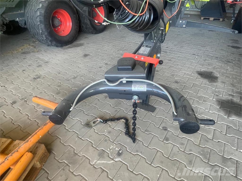 CLAAS Liner 2700 Trend Windrowers