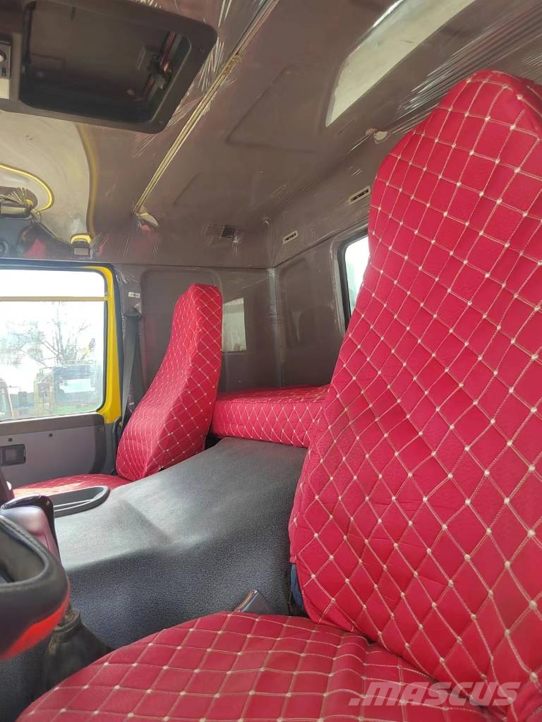 Howo 371 6x4 Savivarčių priekabų vilkikai