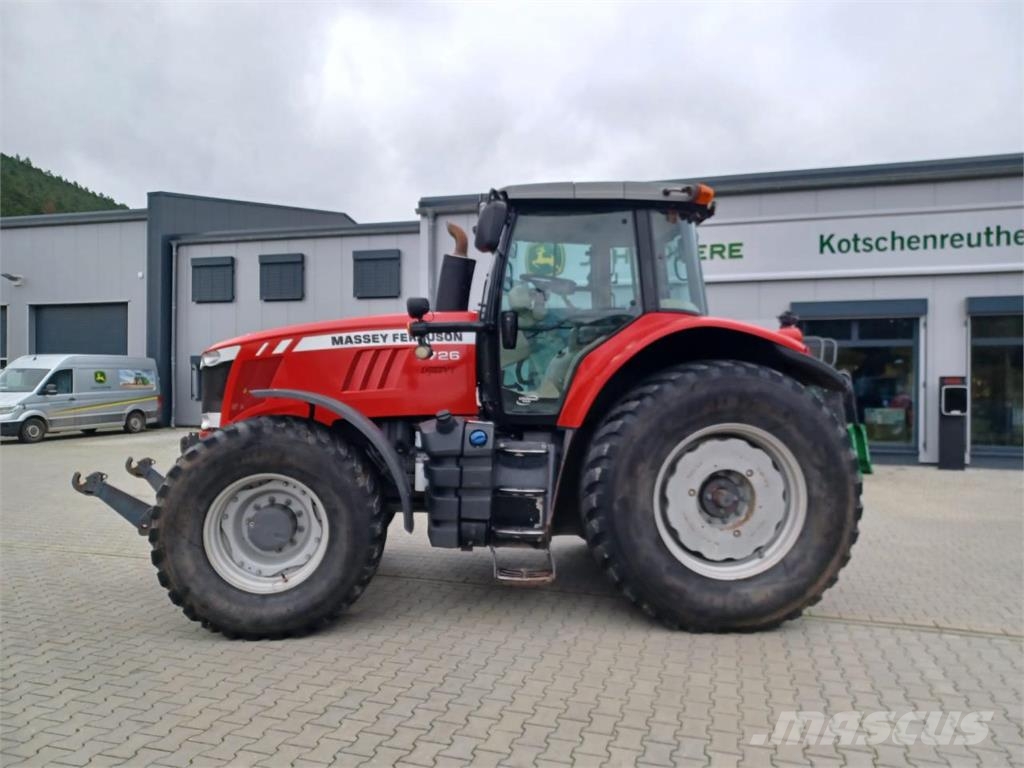 Massey Ferguson 7726 Traktori