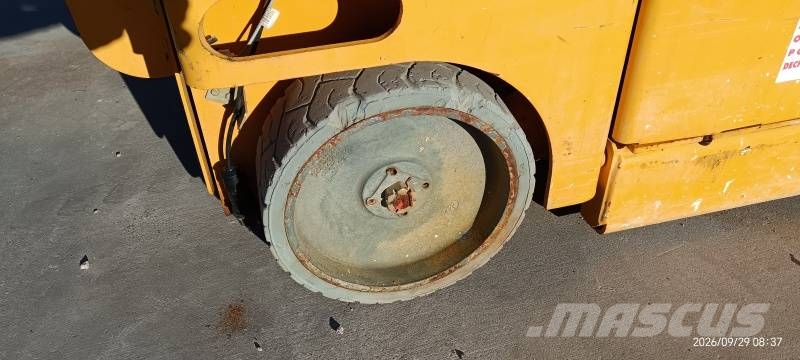 Haulotte Compact 10 - 10m, electric Škaraste platforme